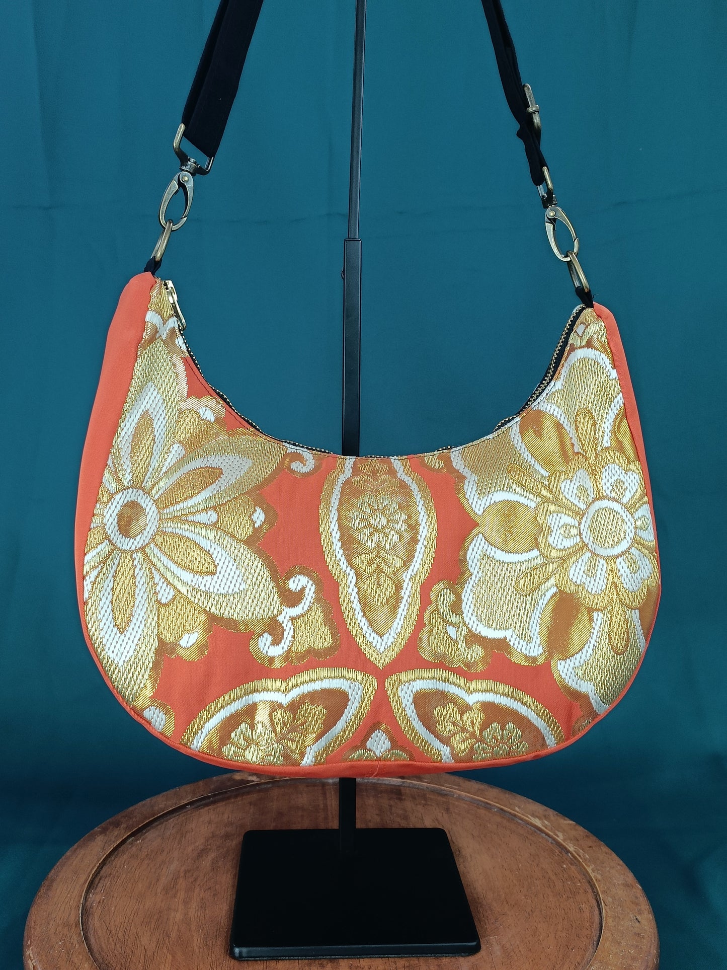 Kofu sac bandoulière besace orange doré fleur écusson roue traditionnel japonais textile ancien