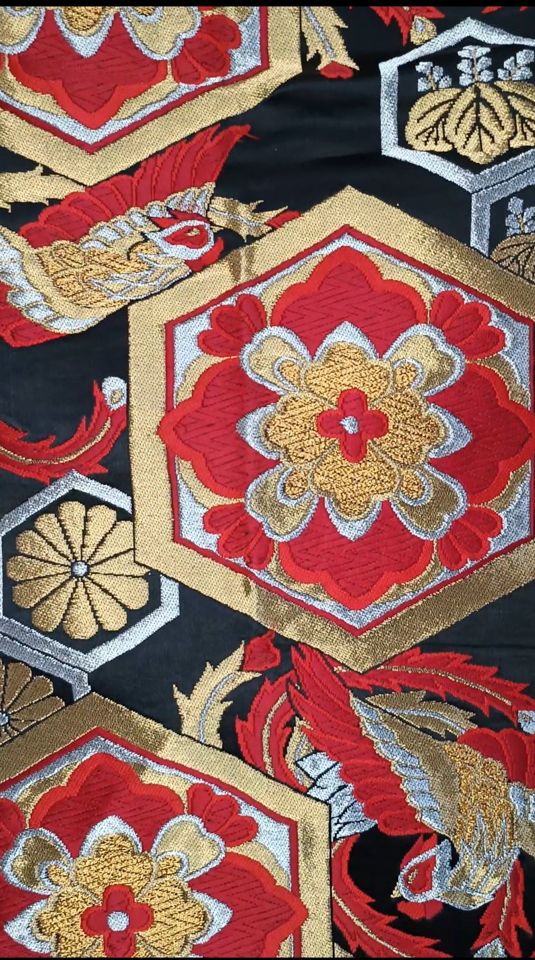 Sac baguette unique en tissu japonais vintage (obi). Fait main en France. Élégance, symboles japonais et upcycling textile.
