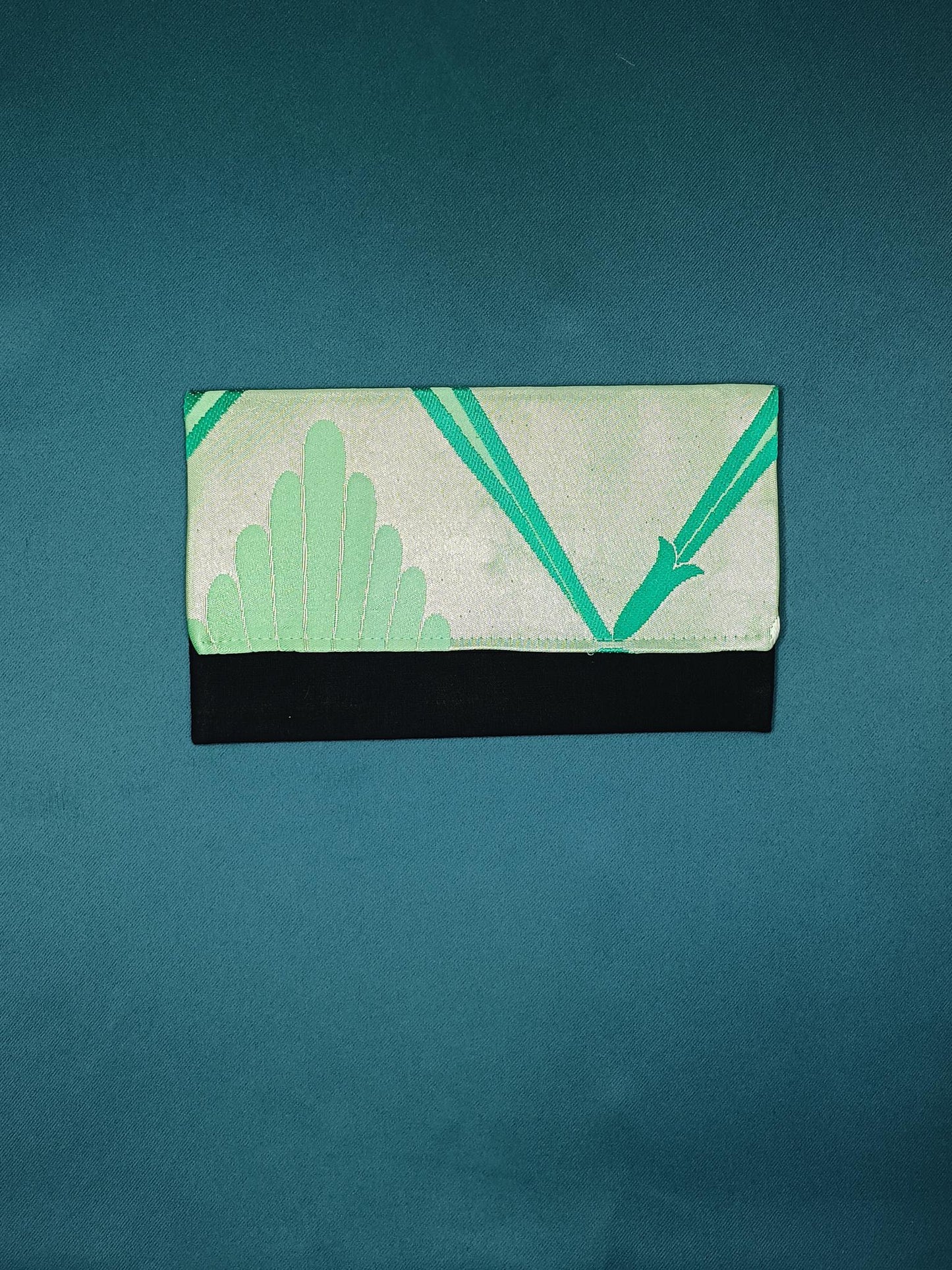 Beppu - La mini pochette avec Obi en Soie