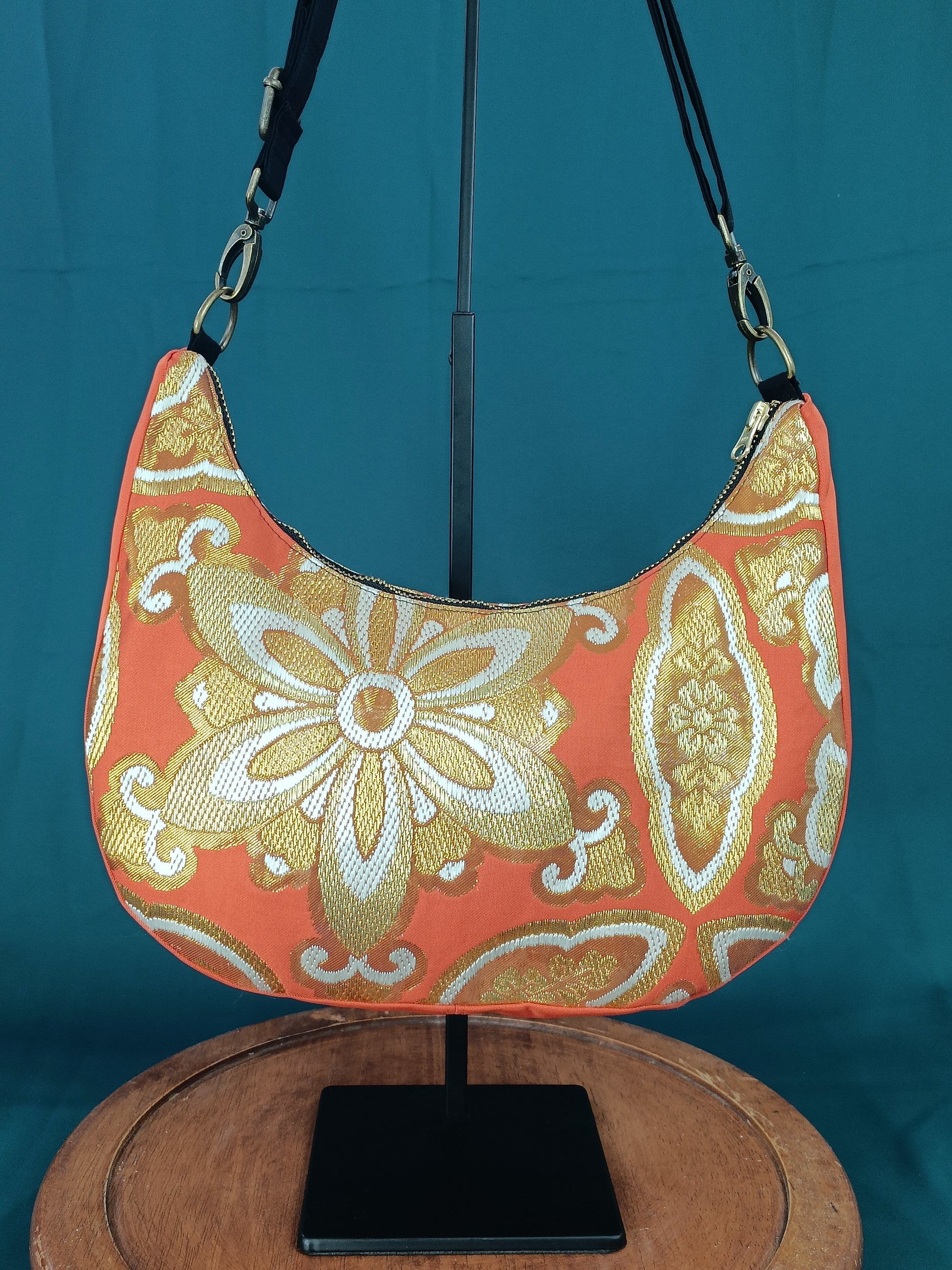 Kofu sac bandoulière besace orange doré fleur écusson roue traditionnel japonais textile ancien 