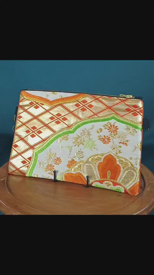 Nara - La pochette de soirée - Motif Momiji Ume