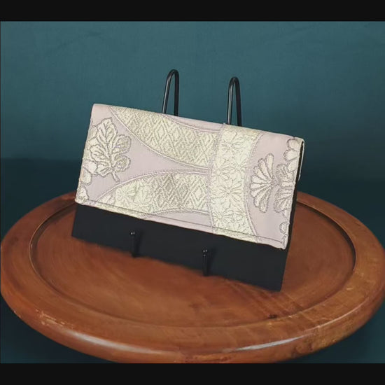 beppu mini pochette motifs traditionnels japonais tissu obi ceinture soie coton rose argent kiku seigaha