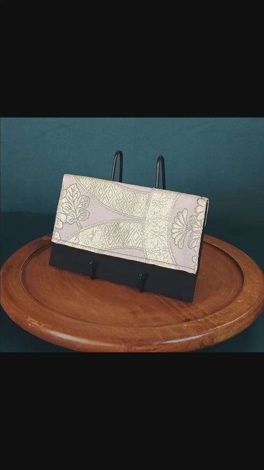 beppu mini pochette motifs traditionnels japonais tissu obi ceinture soie coton rose argent kiku seigaha